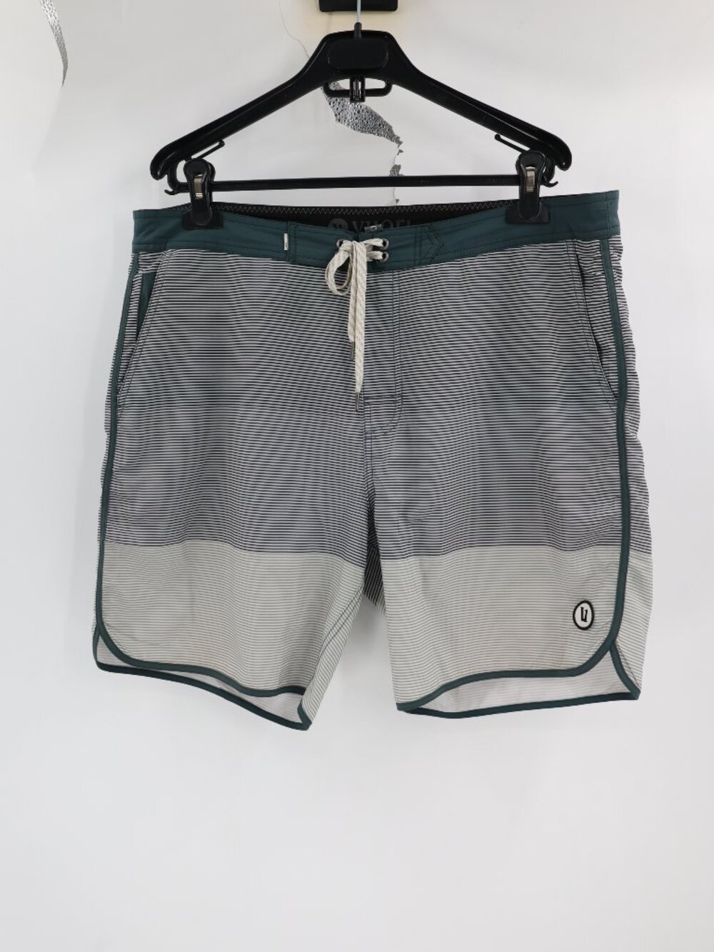 Vuori Cruise Board Shorts Mens 36 7.5" Striped Drawstring Swimming Stretch